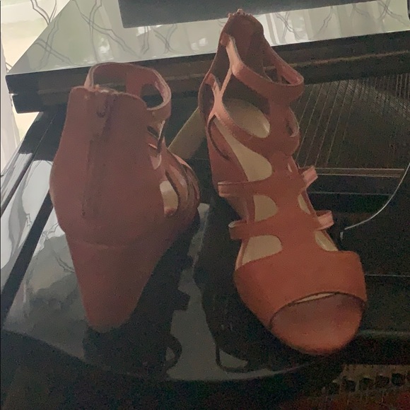 Open toe wedge sandals - Picture 2 of 5